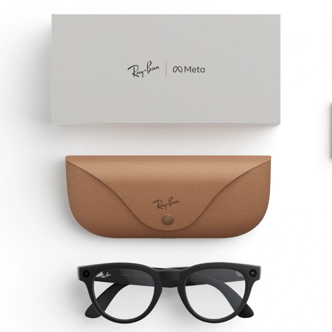 Unboxing de las gafas graduadas inteligentes Ray-Ban Meta Wayfarer negras. Incluye estuche de carga marrón y caja de embalaje.