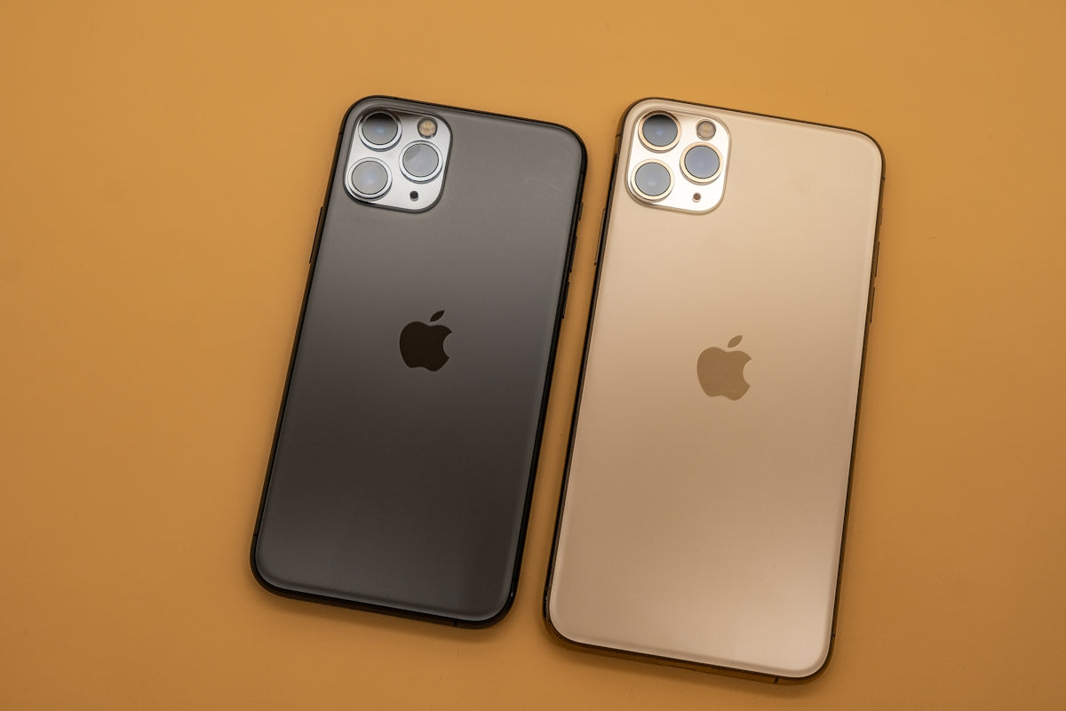2 white and black iphone case